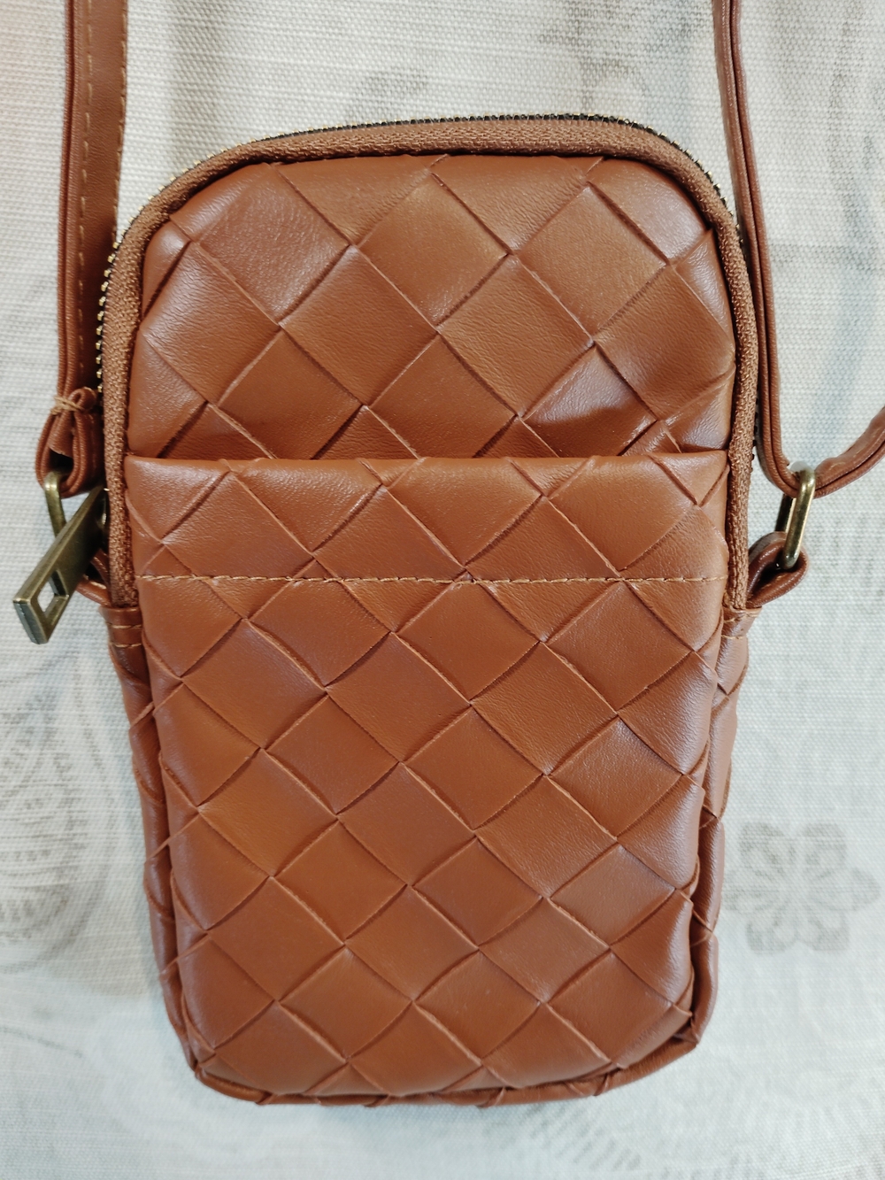 Maunces Woven Crossbody Bag/Phone Pouch - Brown